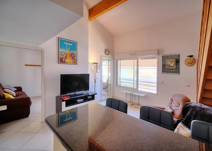 Ref 1766 - Cannes Center - Apartment For Rent
